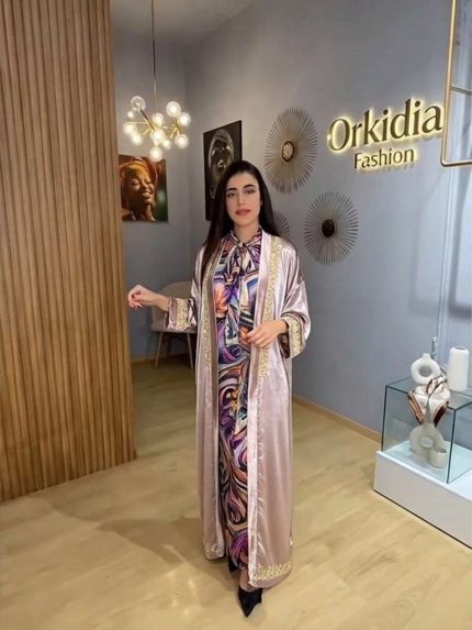 Kimono Caftan de Luxe en Velours Rose Poudré | Broderies Or | Orkidia Fashion Nador