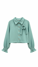 Chemisier vert menthe avec boutons dorés et nœud Orkidia Fashion.