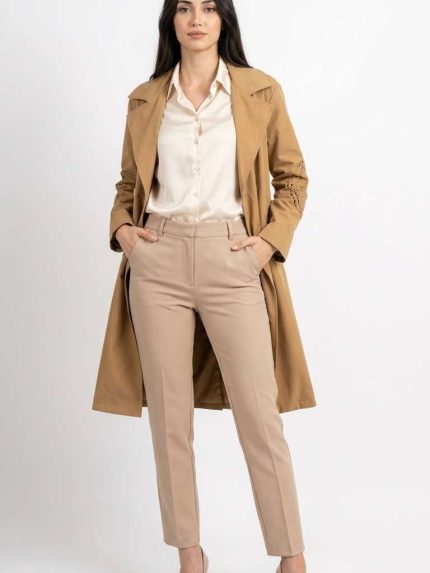 l'intemporel marron : trench coat d'exception