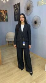 Ensemble Plissé Noir Anthracite – Le Comble de l'Élégance Moderne
