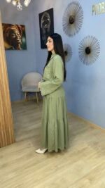 Ensemble Jupe et Chemise Vert Sauge – Détails Brodés et Style Bohème Chic