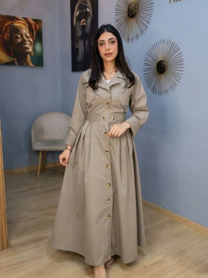 Élégance intemporelle : la trench robe beige