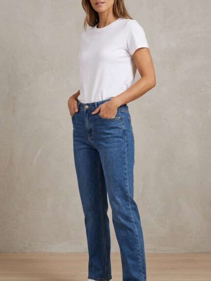 Pantalon Jean Bleu Foncé – Élégance Intemporelle et Coupe Droite
