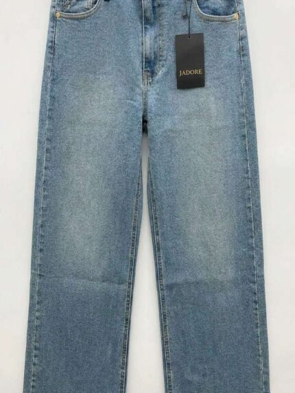 Pantalon Jean Bleu Clair – Coupe Droite et Style Décontracté