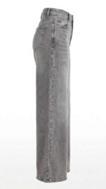 Pantalon Jean Gris – Coupe Droite et Style Urbain Moderne