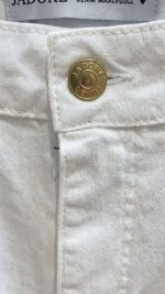 Pantalon Jean Blanc – Coupe Droite et Élégance Lumineuse