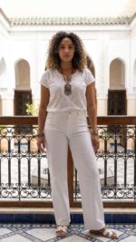 Pantalon Jean Blanc – Coupe Droite et Élégance Lumineuse