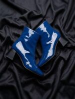 Bottines en Cuir Verni Bleu – Style Audacieux et Brillance Chic