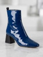 Bottines en Cuir Verni Bleu – Style Audacieux et Brillance Chic