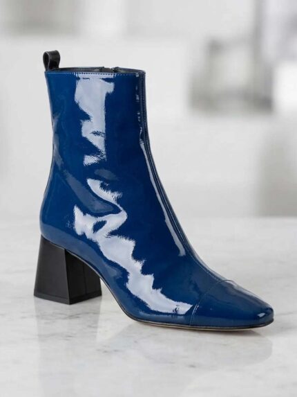 Bottines en Cuir Verni Bleu – Style Audacieux et Brillance Chic