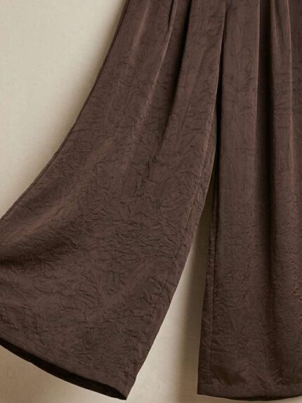 Pantalon Fluide Marron – Coupe Palazzo Texturée et Ceinture Foulard