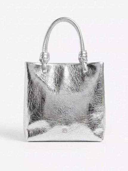 Sac à main argenté métalisé : découvrez ce mini sac chic à l'effet craquelé pour vos soirées. L'accessoire glamour par excellence, livraison disponible à Nador et au Maroc !