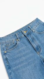 Jean Large Denim Classique – Le Basique Wide-Leg Incontournable
