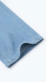 Jean Large Bleu Ciel – Coupe Droite et Confort Quotidien