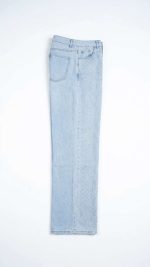 Jean Large Bleu Ciel à Strass Losanges – Fraîcheur Denim et Éclat Glamour