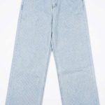 Jean Large Bleu Ciel à Strass Losanges – Fraîcheur Denim et Éclat Glamour