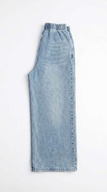Jean Large Bleu Clair avec Ceinture – Couture Centrale et Confort Absolu