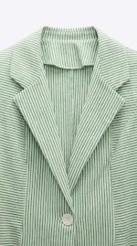 Blazer Rayé Vert et Blanc – Fraîcheur Estivale et Élégance Dynamique