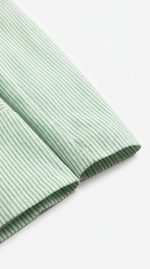 Blazer Rayé Vert et Blanc – Fraîcheur Estivale et Élégance Dynamique