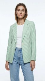 Blazer Rayé Vert et Blanc – Fraîcheur Estivale et Élégance Dynamique