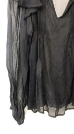 Blouse Noire Transparente à Volants – Charme Mystérieux et Élégance Romantique