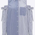 Chemise féminine à rayures bleues et blanches, épaules dénudées avec détails noués aux manches