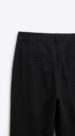 Pantalon Noir Classique – L'Élégance Structurée et Indémodable
