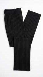 Pantalon Noir à Fines Rayures – L'Élégance Tailleur et Silhouette Allongée