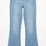 Jean Flare Bleu Clair – Coupe Évasée et Délavage Lumineux