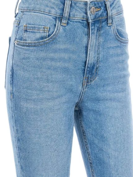 Jean Flare Bleu Clair – Coupe Évasée et Délavage Lumineux