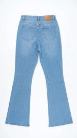 Jean Droit Bleu Clair – Coupe Straight et Basique Intemporel