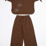 Ensemble Marron Deux Pièces – Charme Artisanal et Confort Estival