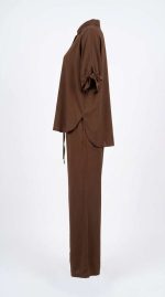 Ensemble Marron Deux Pièces – Charme Artisanal et Confort Estival