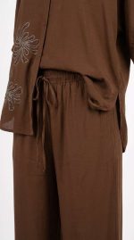 Ensemble Marron Deux Pièces – Charme Artisanal et Confort Estival