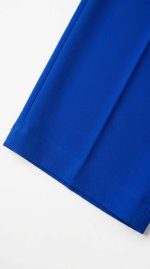 Ensemble Tailleur Bleu Roi Deux Pièces – Élégance Audacieuse et Allure Structurée
