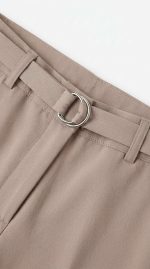 Pantalon Beige avec Ceinture – Élégance Neutre et Coupe Structurée