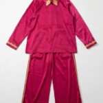Ensemble Satiné Fuchsia – Élégance Orientale et Éclat Moderne