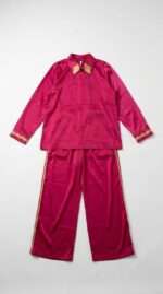 Ensemble Satiné Fuchsia – Élégance Orientale et Éclat Moderne