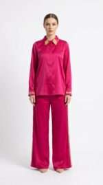 Ensemble Satiné Fuchsia – Élégance Orientale et Éclat Moderne