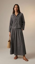 Ensemble Jupe Denim Gris Deux Pièces – Élégance Décontractée et Esprit Bohème