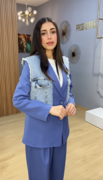 Ensemble Tailleur Bleu et Denim Deux Pièces – Look Hybride et Audace Urbaine