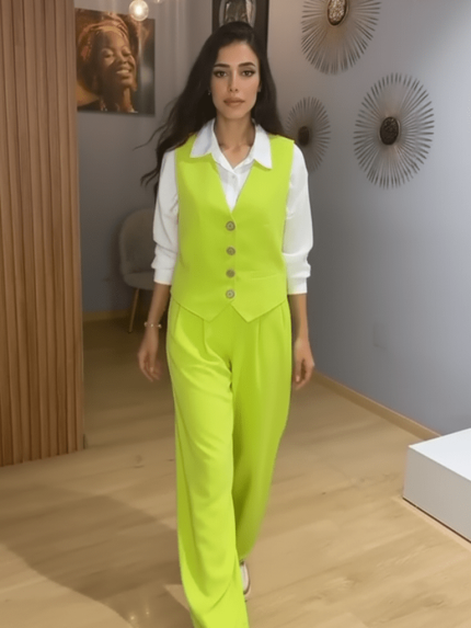Ensemble Tailleur Gilet Vert Anis Deux Pièces – Audace Colorée et Chic Tendance
