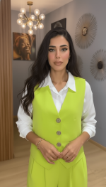 Ensemble Tailleur Gilet Vert Anis Deux Pièces – Audace Colorée et Chic Tendance
