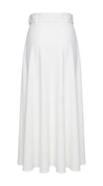 Jupe Blanche Évasée Ceinturée – L'Élégance Épurée pour vos Ensembles