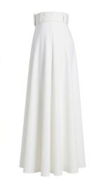 Jupe Blanche Évasée Ceinturée – L'Élégance Épurée pour vos Ensembles