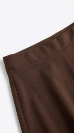 Jupe Longue Évasée Marron Chocolat – La Base Élégante de vos Ensembles