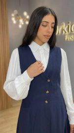 Ensemble 3 Pièces Chic : Jupe Longue - Gilet Tailleur et Chemise.