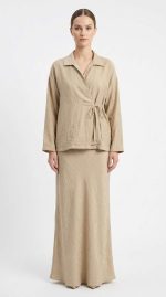 Ensemble 2 Pièces Femme Grand Taille : Chemise Croisée & Jupe Longue Beige Sable |
