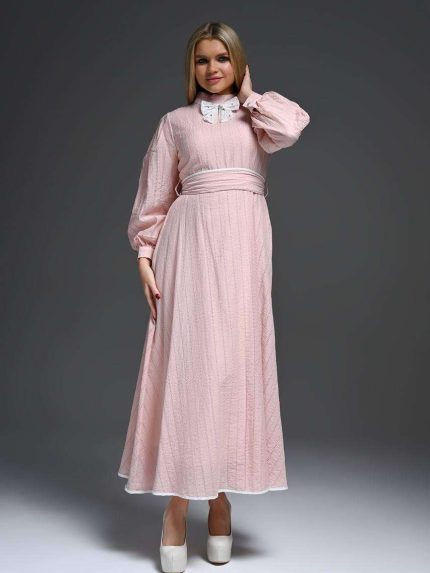Robe longue femme rose poudre evasee avec manches bouffantes et col orne d un noeud papillon perle Orkidia Fashion Nador