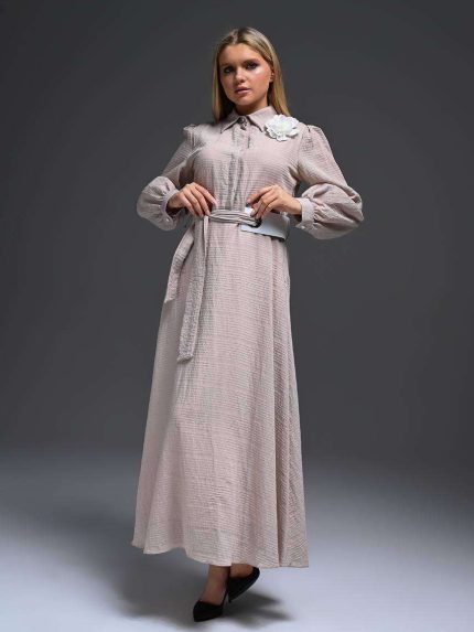 robe longue chemisier beige avec détail floral
